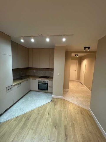 Mieszkanie 3-pokojowe Wrocław Krzyki, ul. gen. Antoniego Madalińskiego. Zdjęcie 1