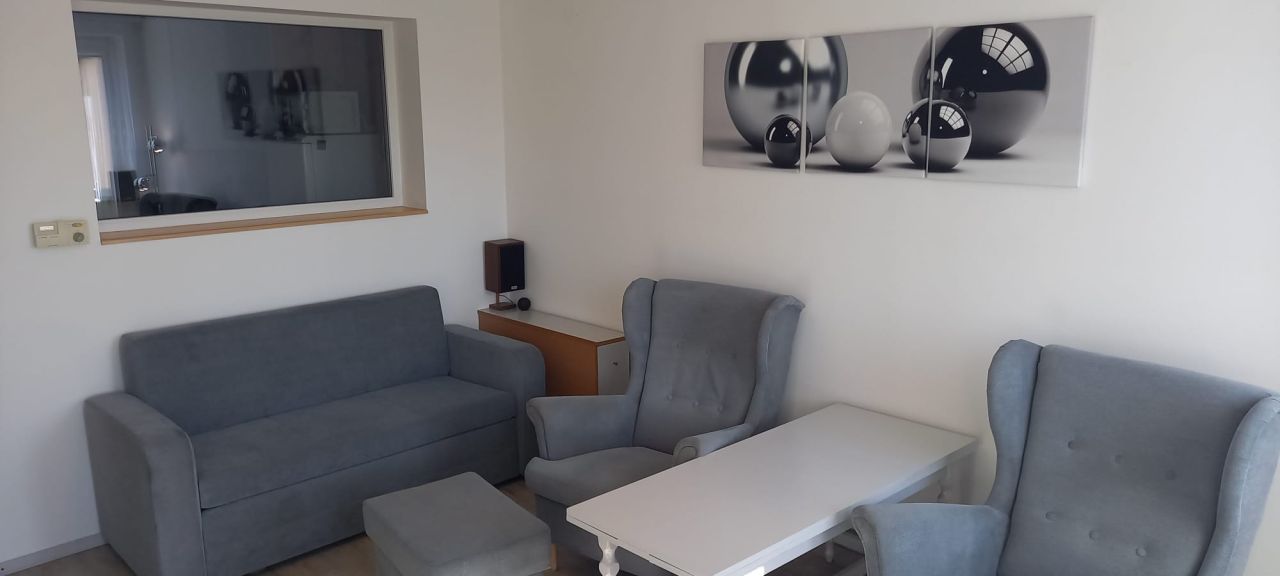 Mieszkanie 3-pokojowe Bytom Odrzański, ul. Rynek. Zdjęcie 2