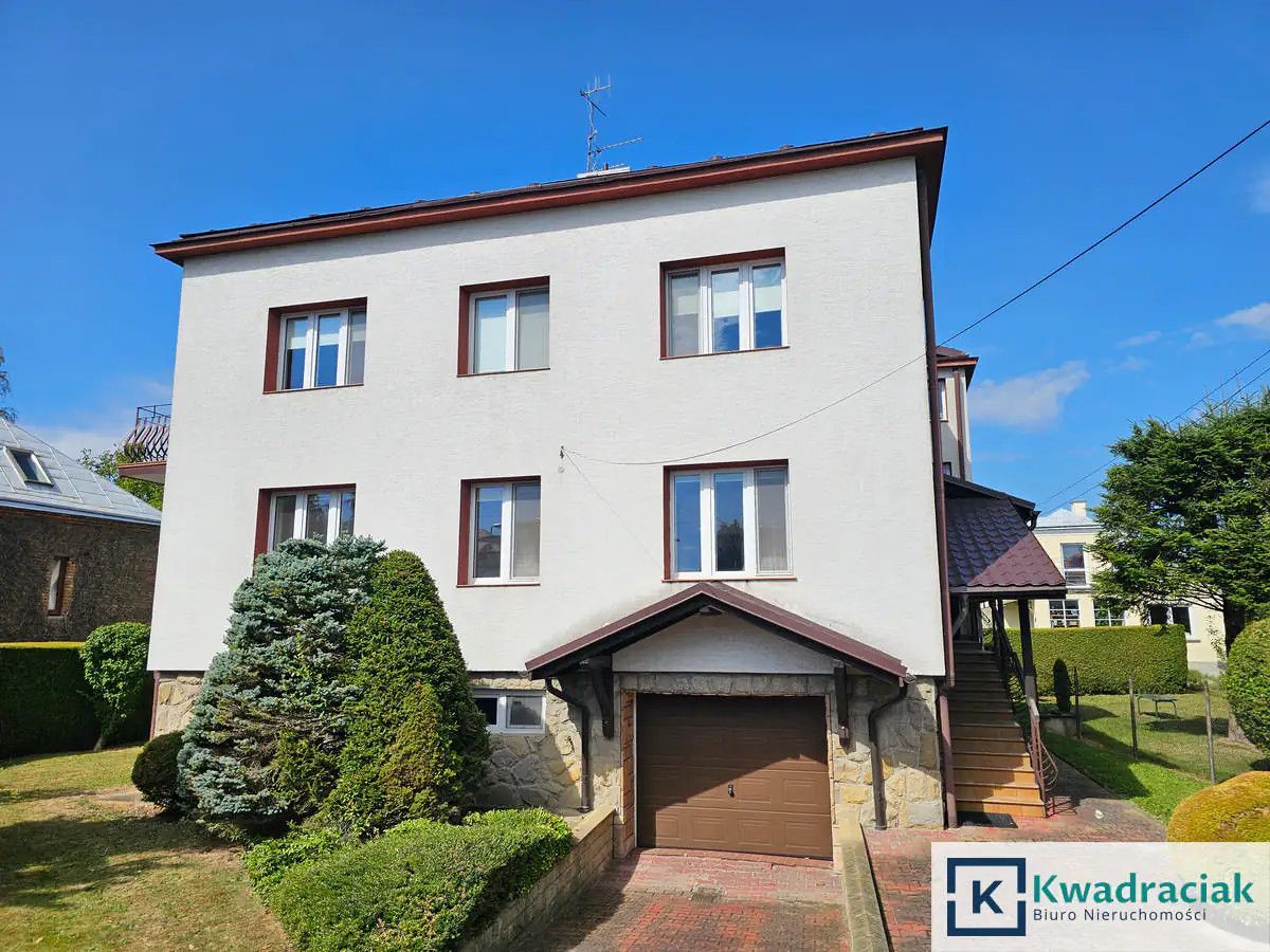 dom wolnostojący, 8 pokoi Krosno, ul. Stefana Okrzei. Zdjęcie 1
