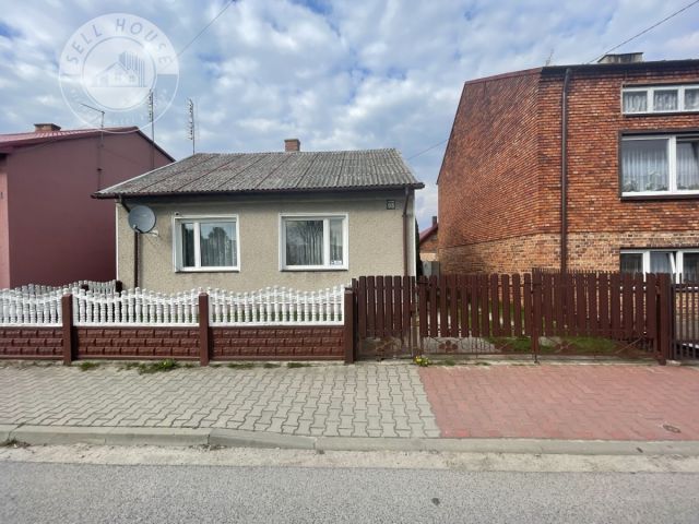 dom wolnostojący, 2 pokoje Lgota Mała, ul. Główna. Zdjęcie 1