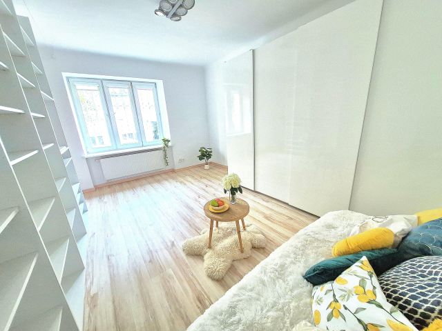 Mieszkanie 1-pokojowe Warszawa Praga-Południe, ul. Dobrowoja. Zdjęcie 1