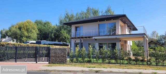 dom wolnostojący, 4 pokoje Katowice Kostuchna, ul. Bukszpanowa. Zdjęcie 1