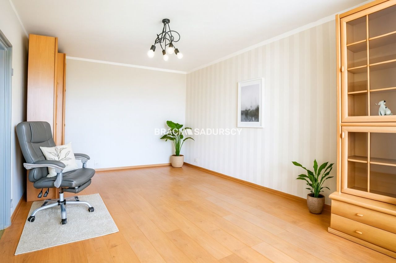 Mieszkanie 3-pokojowe Kraków, ul. ks. Piotra Ściegiennego. Zdjęcie 7