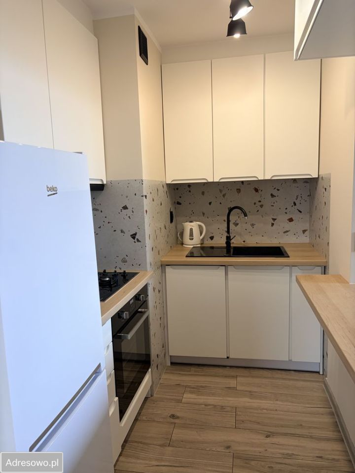 Mieszkanie 3-pokojowe Kraków Azory. Zdjęcie 3