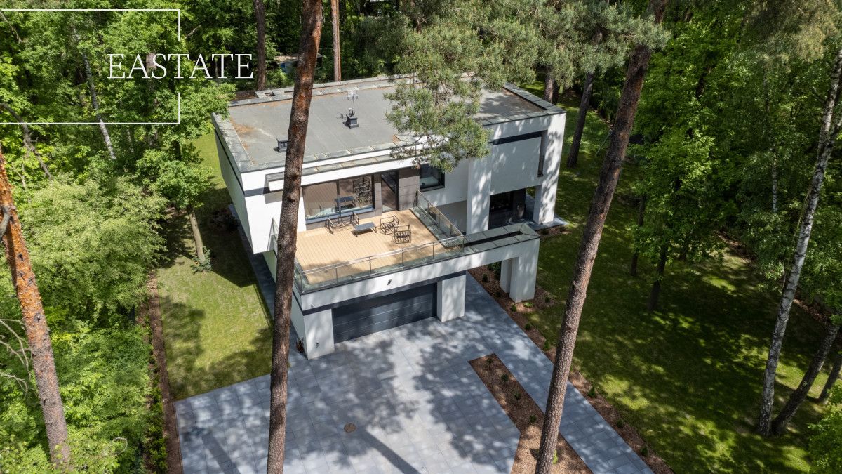 dom wolnostojący, 5 pokoi Sękocin-Las. Zdjęcie 3