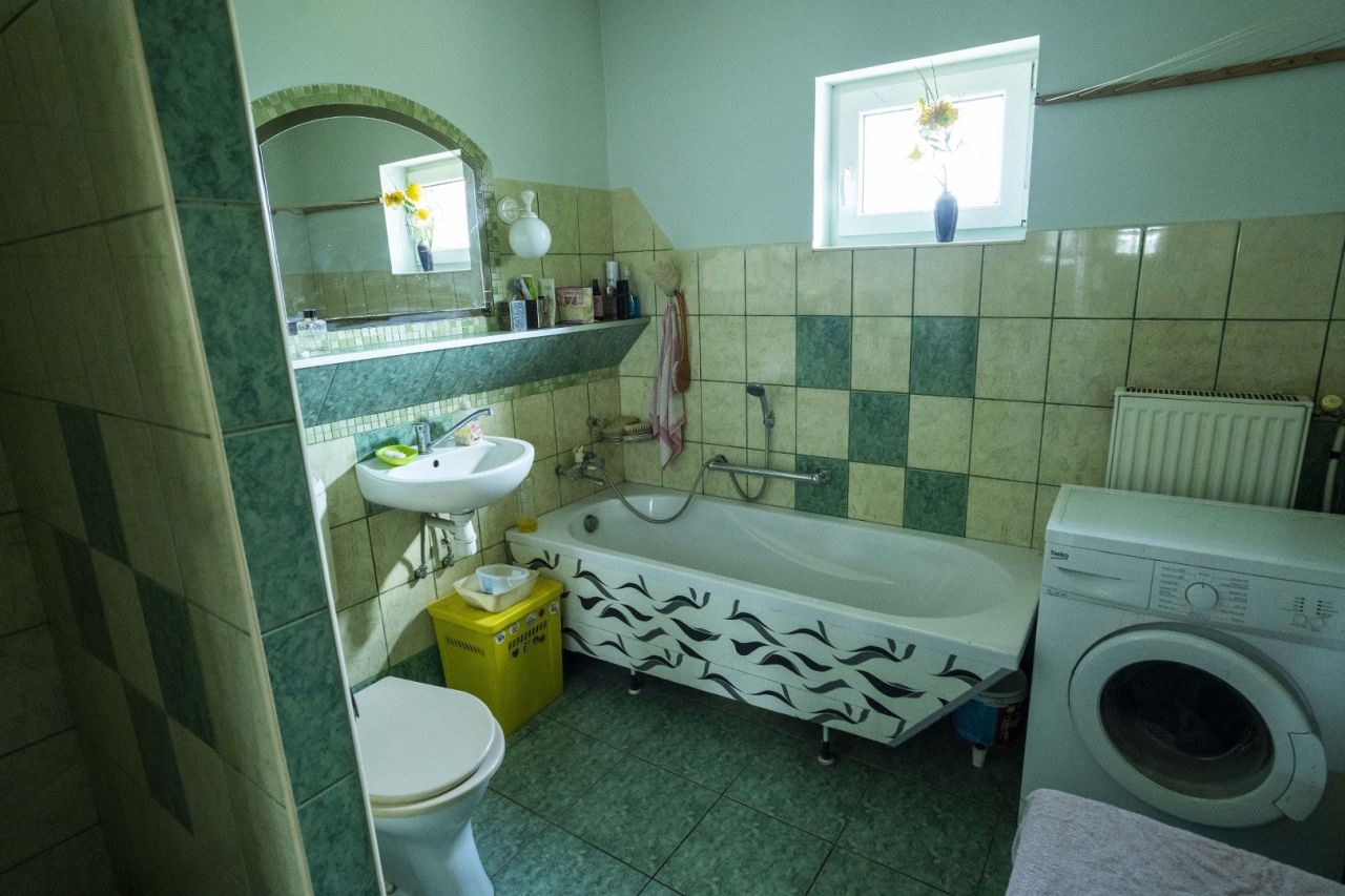 gospodarstwo, 5 pokoi Trzcinisko. Zdjęcie 14