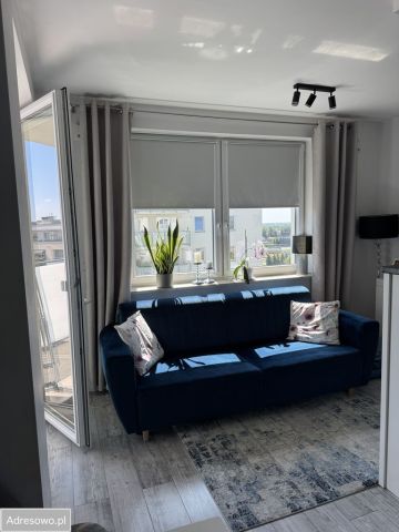 Mieszkanie 3-pokojowe Warszawa Skorosze, ul. Starodęby. Zdjęcie 1