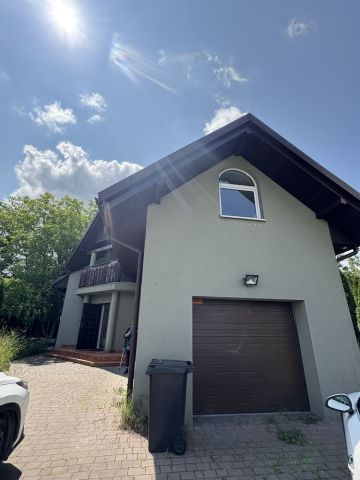 dom wolnostojący Kraków Sidzina, ul. Bernarda Wapowskiego. Zdjęcie 1