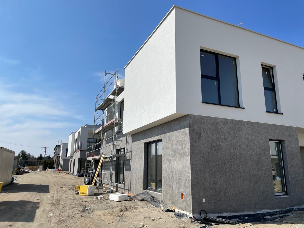 Mieszkanie 3-pokojowe Lesznowola. Zdjęcie 3