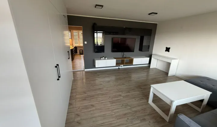 Mieszkanie 3-pokojowe Dobrzyniówka