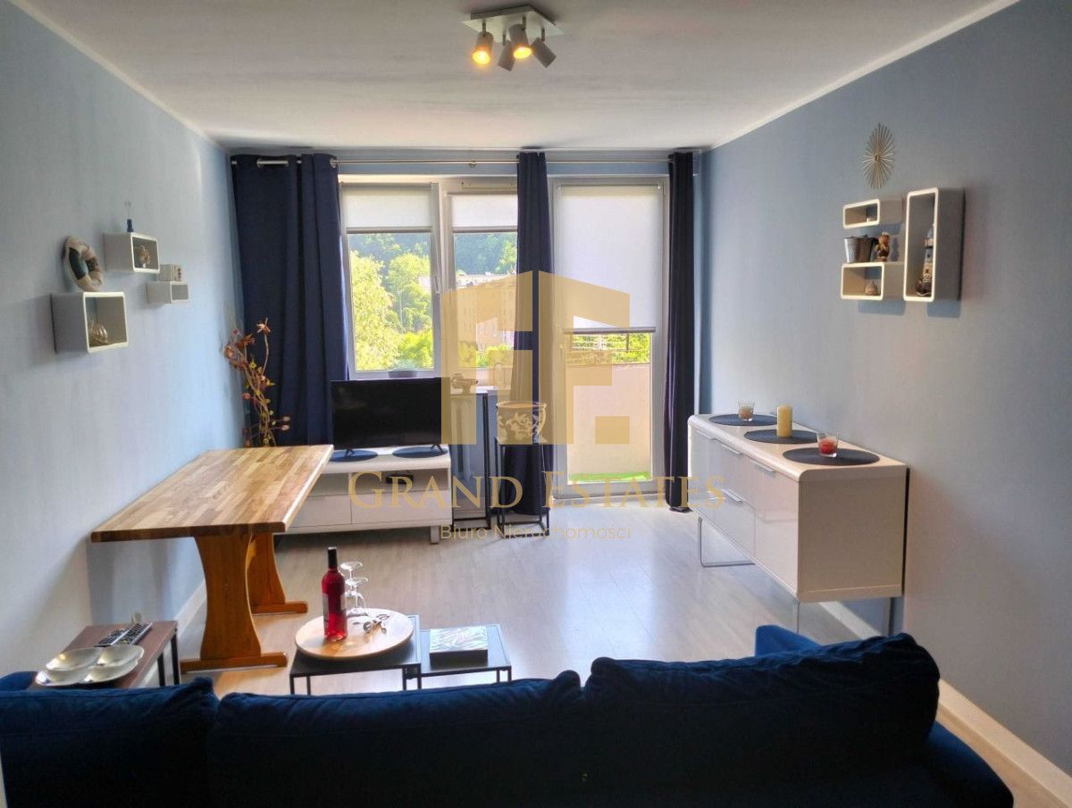 Mieszkanie na sprzedaż          
          
            ul. Wiejska          
          
            Gdynia Chylonia