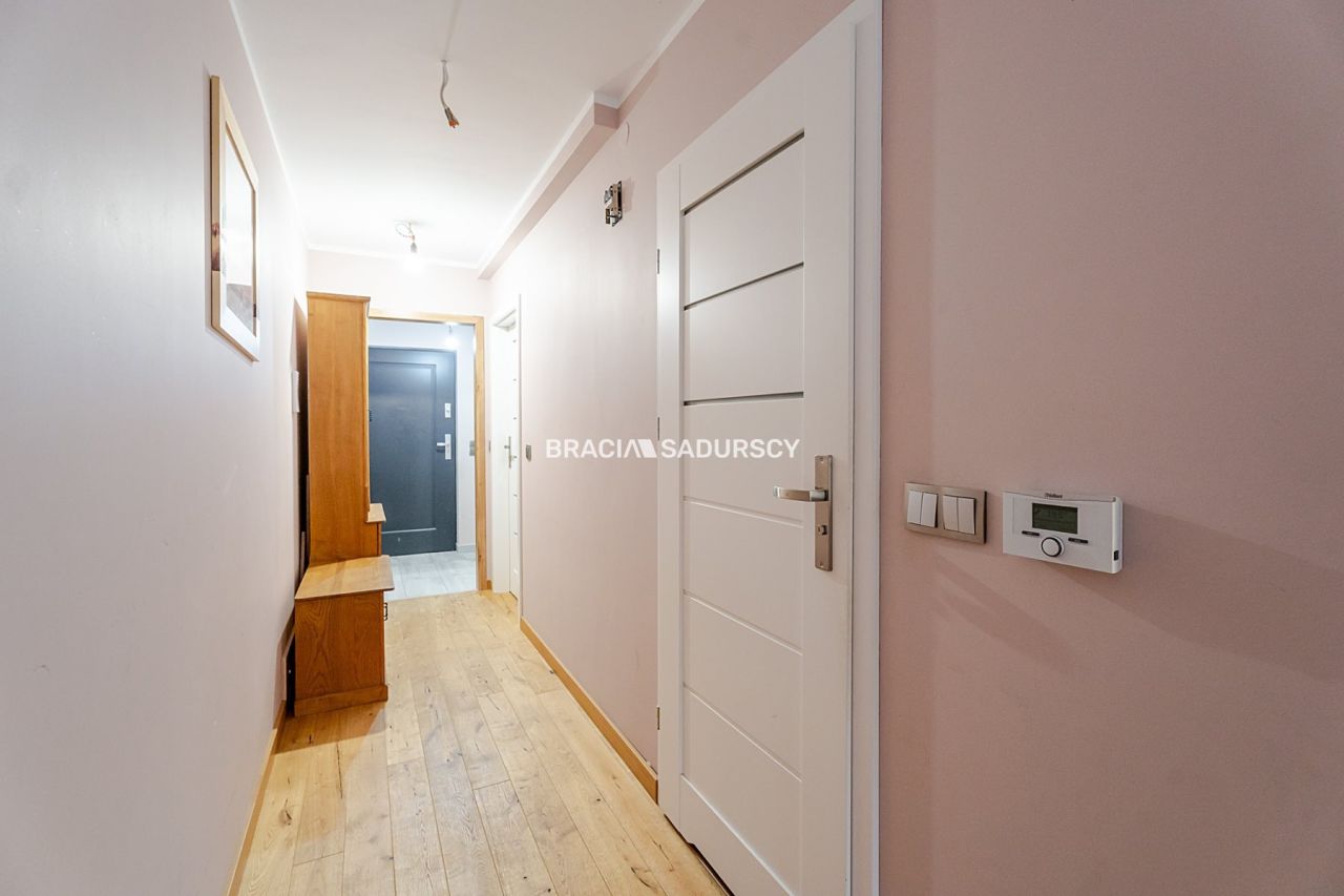 Mieszkanie 3-pokojowe Kraków Swoszowice, ul. Leona Petrażyckiego. Zdjęcie 28