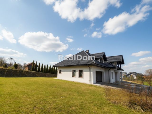 dom wolnostojący, 6 pokoi Tomaszowice. Zdjęcie 10