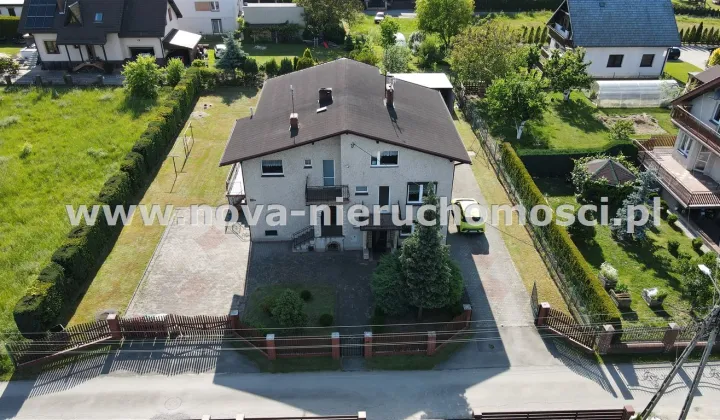 dom wolnostojący, 9 pokoi Jejkowice, ul. Poprzeczna