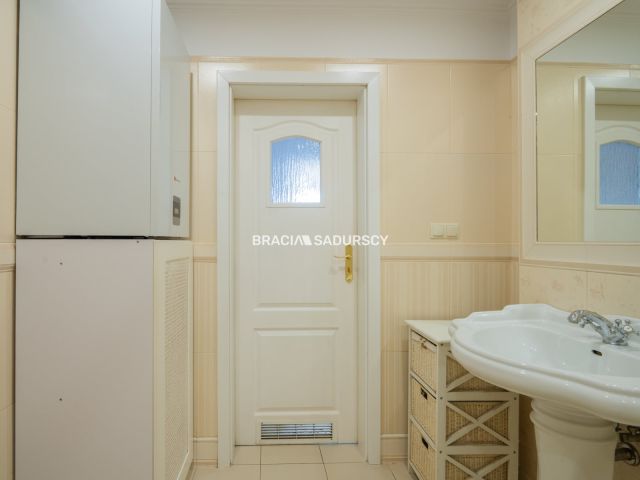 Mieszkanie 4-pokojowe Bochnia, ul. Kolejowa. Zdjęcie 18