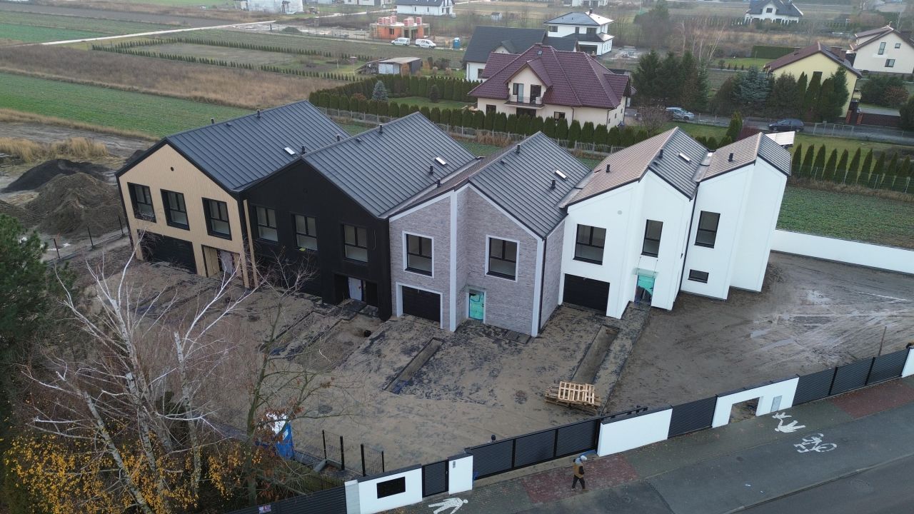 bliźniak, 5 pokoi Łady. Zdjęcie 4