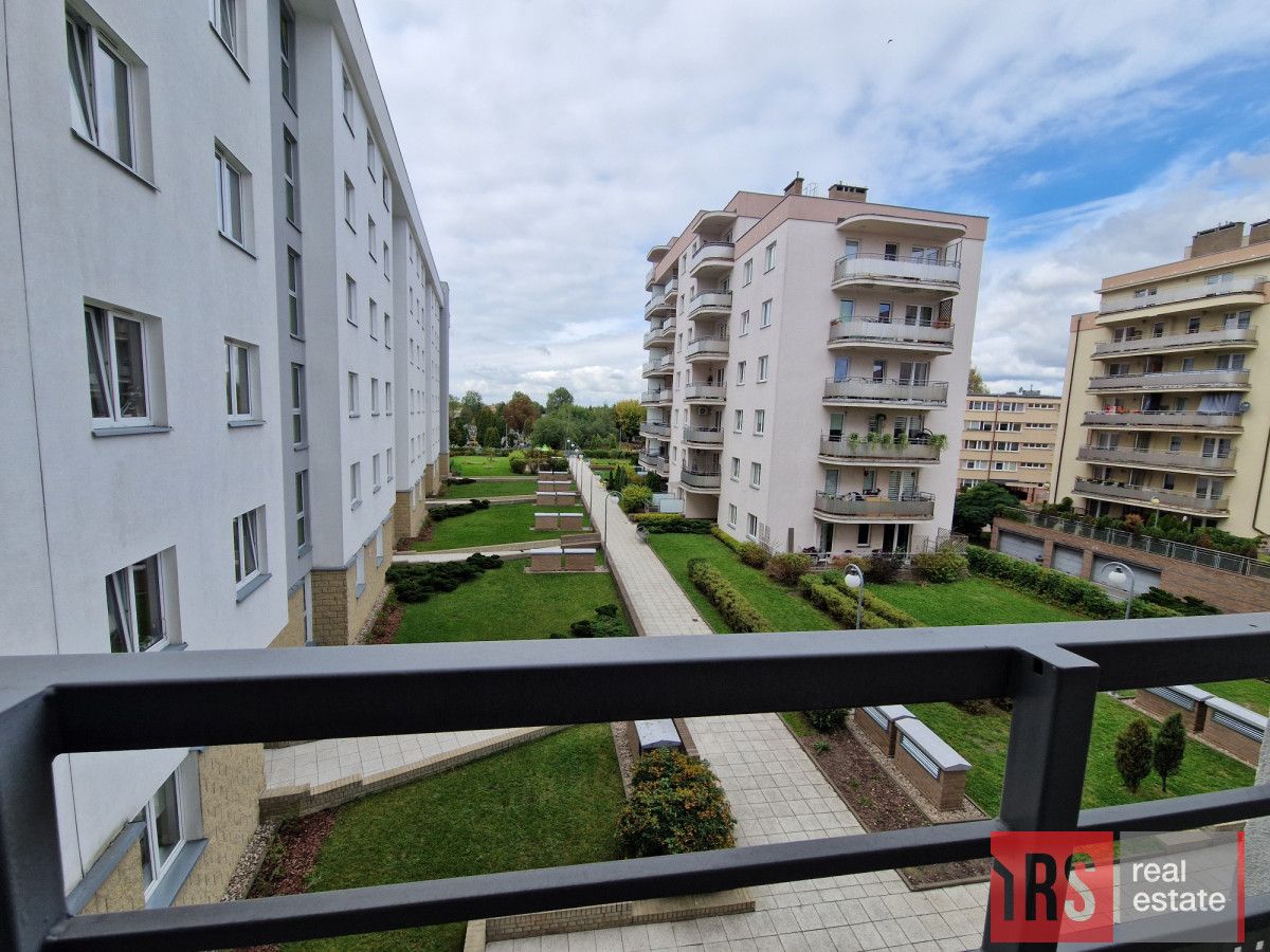 Mieszkanie 3-pokojowe Warszawa Ursus, ul. Elżbiety Rakuszanki. Zdjęcie 2