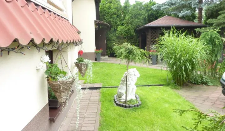 dom wolnostojący, 8 pokoi Legionowo