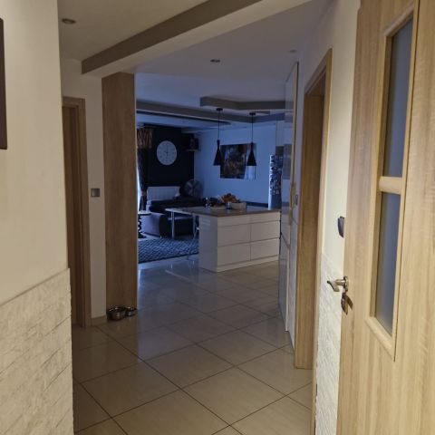 Mieszkanie 3-pokojowe Będzin Górki Małobądzkie, ul. Topolowa. Zdjęcie 1