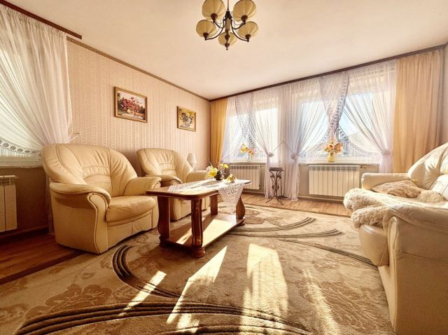 dom wolnostojący, 4 pokoje Nowe Chlebiotki. Zdjęcie 2