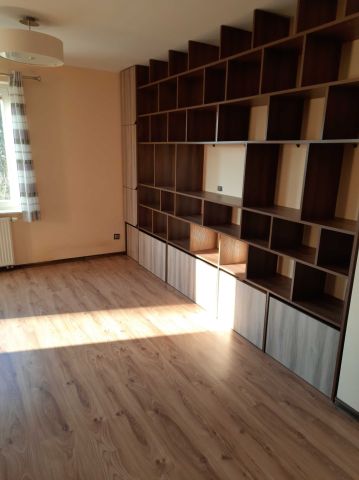 Mieszkanie 3-pokojowe Zielona Góra, ul. Franciszka Rzeźniczaka. Zdjęcie 1