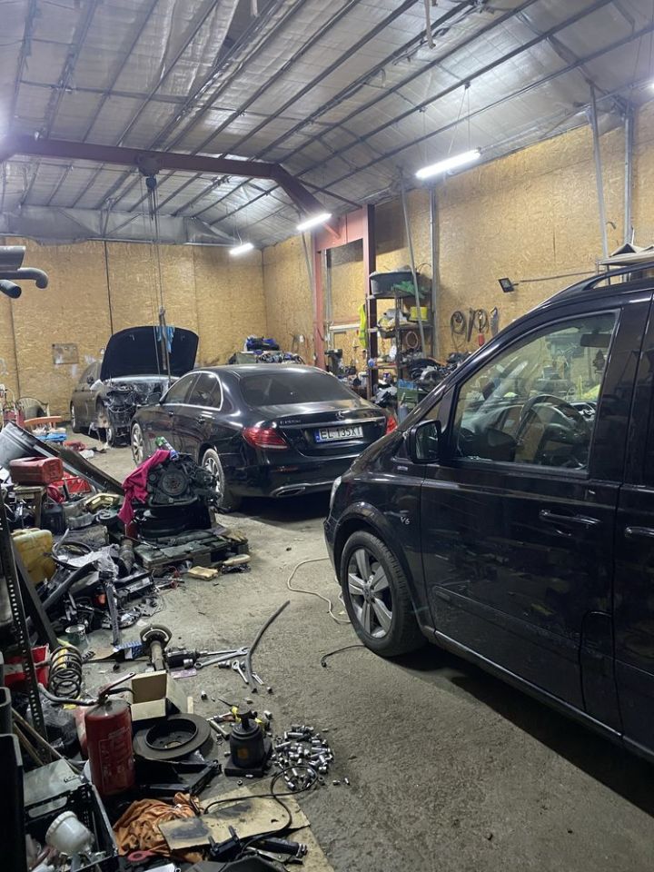 Hala/magazyn Jaktorów. Zdjęcie 2