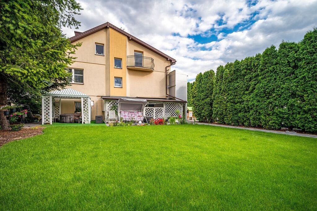 dom wolnostojący, 6 pokoi Koluszki. Zdjęcie 2