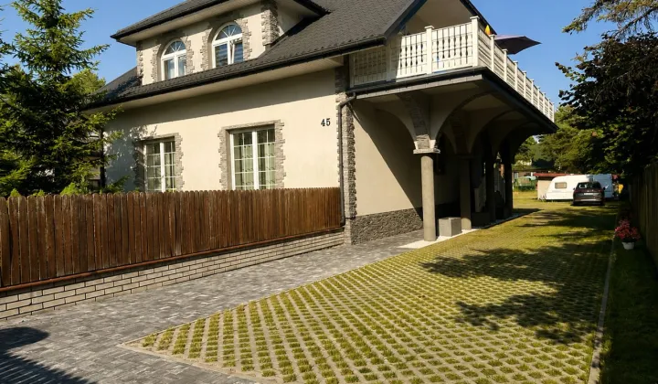 dom wolnostojący, 8 pokoi Olsztyn, ul. Zielona