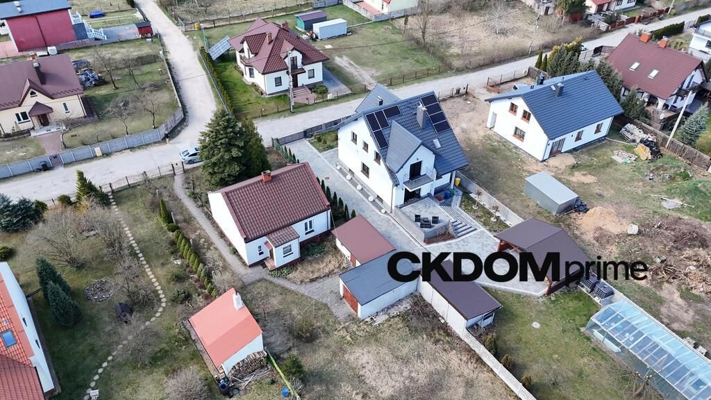 dom wolnostojący, 2 pokoje Kielce Biesaki. Zdjęcie 2