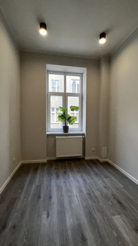 Mieszkanie 1-pokojowe Łódź, al. 1 Maja. Zdjęcie 2