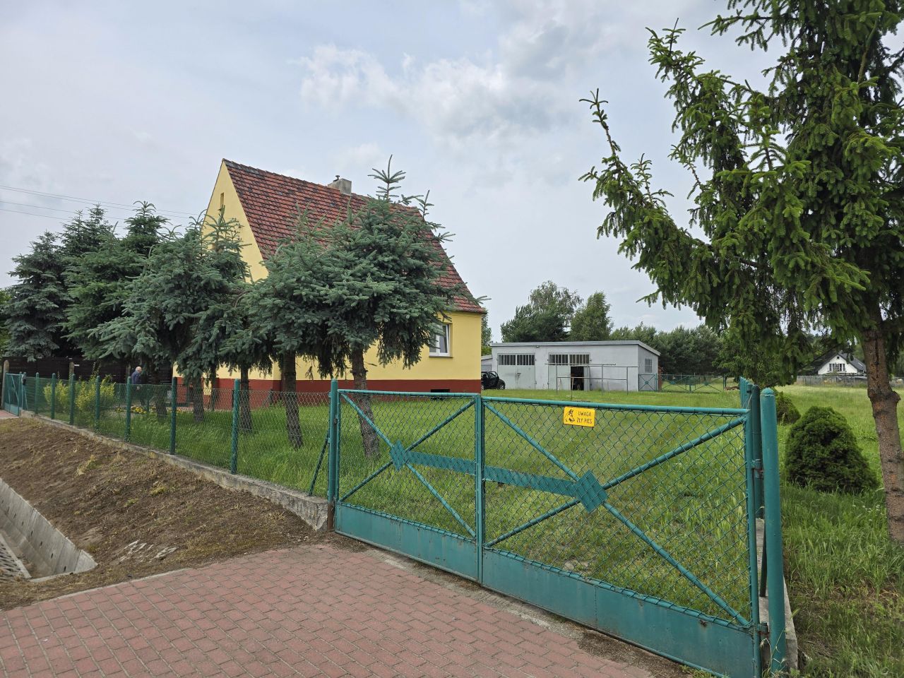 dom wolnostojący, 4 pokoje Groblice, ul. Kolejowa. Zdjęcie 2