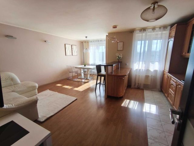 Mieszkanie 3-pokojowe Stalowa Wola, ul. Wojska Polskiego. Zdjęcie 1