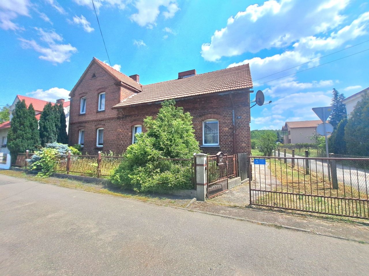 dom wolnostojący, 5 pokoi Kędzierzyn-Koźle. Zdjęcie 1