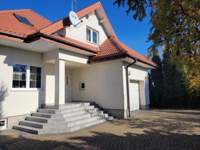 dom wolnostojący, 5 pokoi Radom, ul. Komunalna. Zdjęcie 1