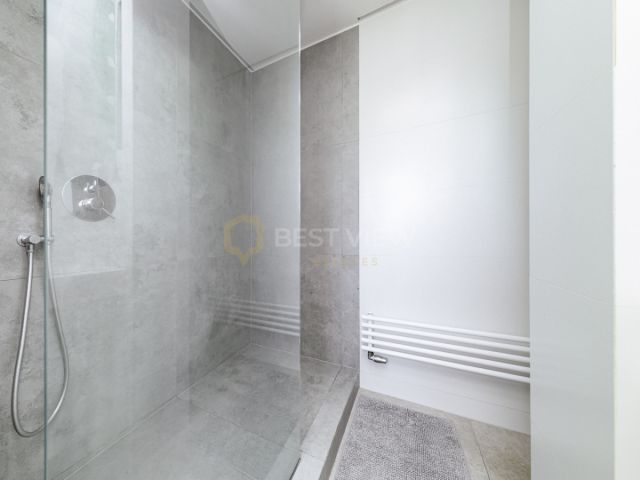 Mieszkanie 8-pokojowe Warszawa Targówek. Zdjęcie 4