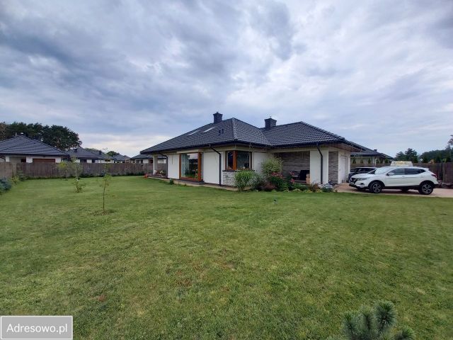 dom wolnostojący, 5 pokoi Trzciany, ul. Żwirowa. Zdjęcie 1