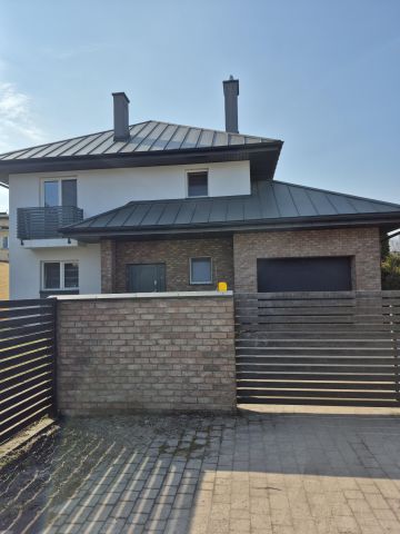 dom wolnostojący, 4 pokoje Kobyłka Piotrówek, ul. Kwiatowa. Zdjęcie 1