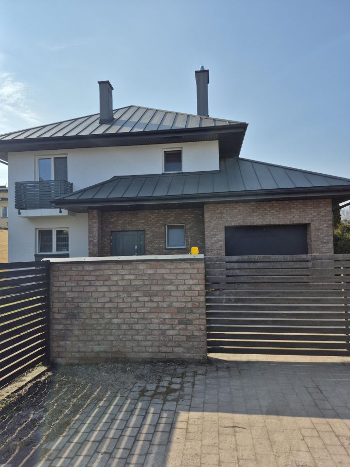 dom wolnostojący, 4 pokoje Kobyłka Piotrówek, ul. Kwiatowa. Zdjęcie 1