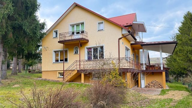 dom wolnostojący, 10 pokoi Bukowiec. Zdjęcie 2