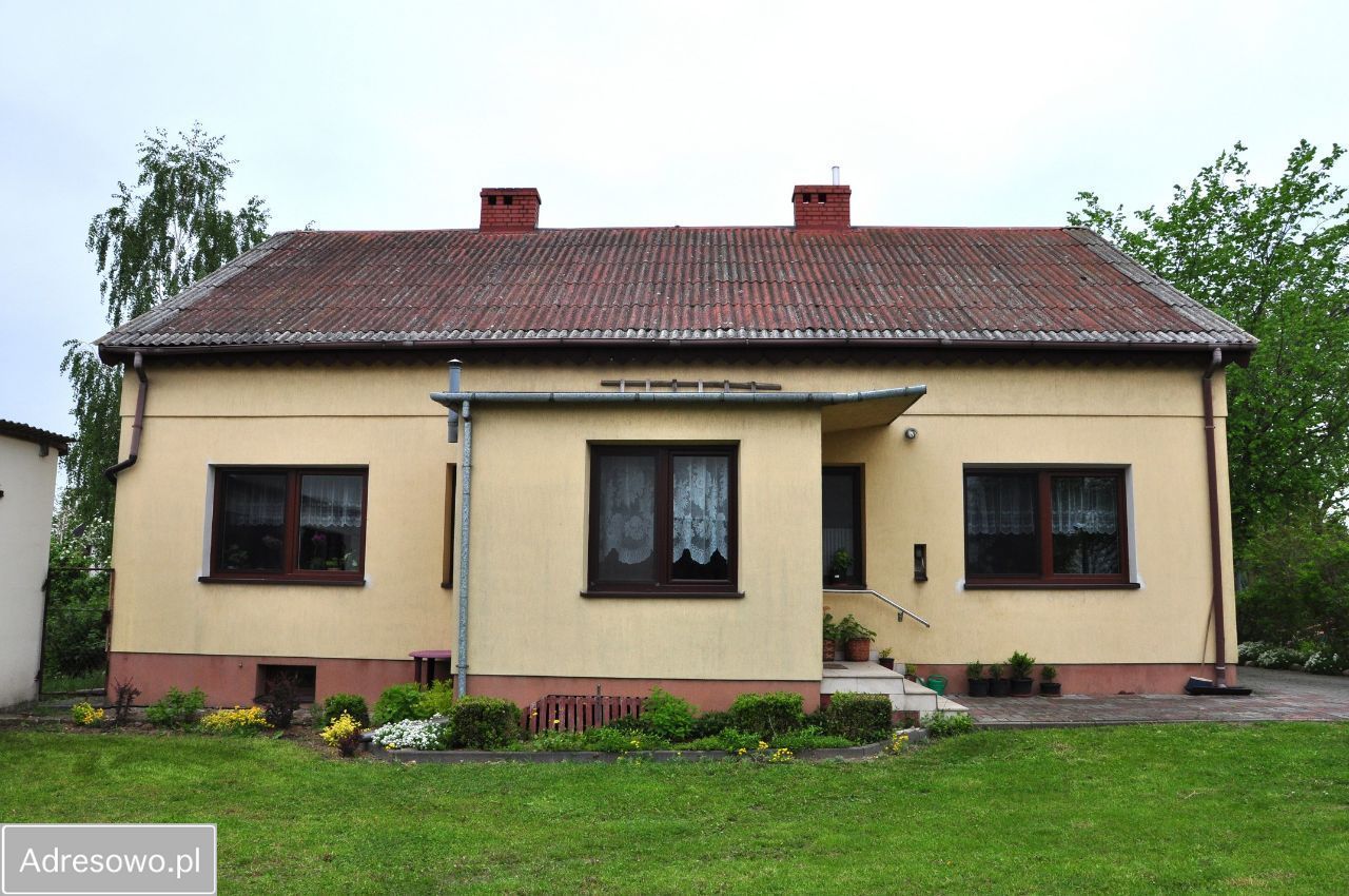 dom wolnostojący, 4 pokoje Zgłowiączka. Zdjęcie 3