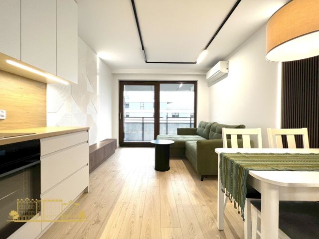 Mieszkanie 3-pokojowe Kraków, al. Kijowska. Zdjęcie 2