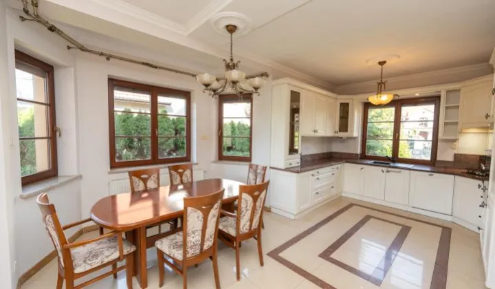 dom wolnostojący, 6 pokoi Żerniki Wrocławskie, ul. Miodowa