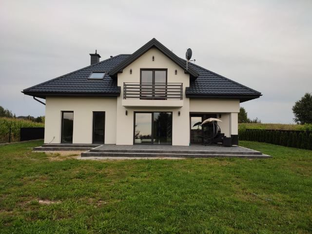 dom wolnostojący, 5 pokoi Rzekuń, ul. Jeżynowa