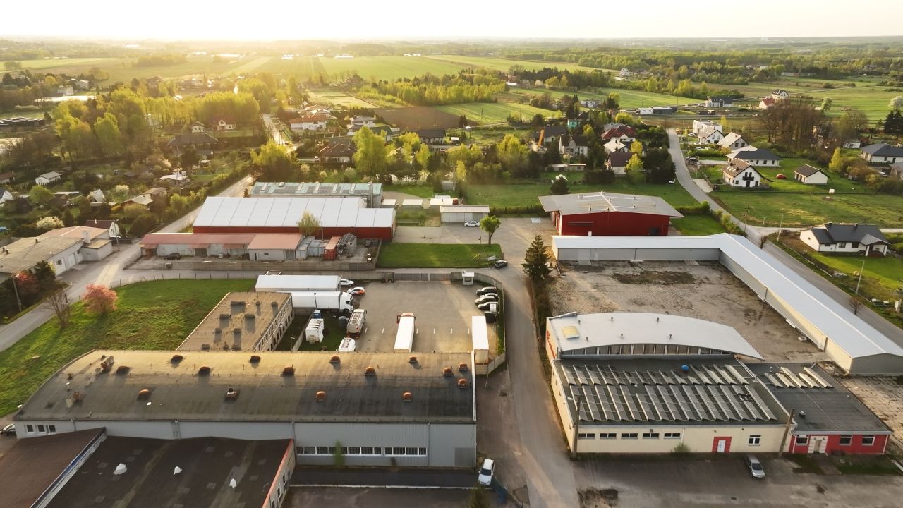 Hala/magazyn Ksawerów, ul. Tymiankowa. Zdjęcie 1