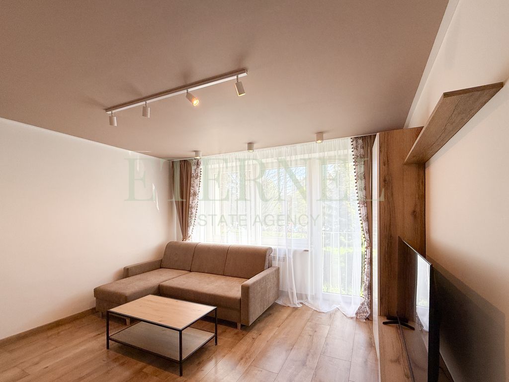 Mieszkanie 2-pokojowe Kraków Bieńczyce, os. Jagiellońskie. Zdjęcie 3