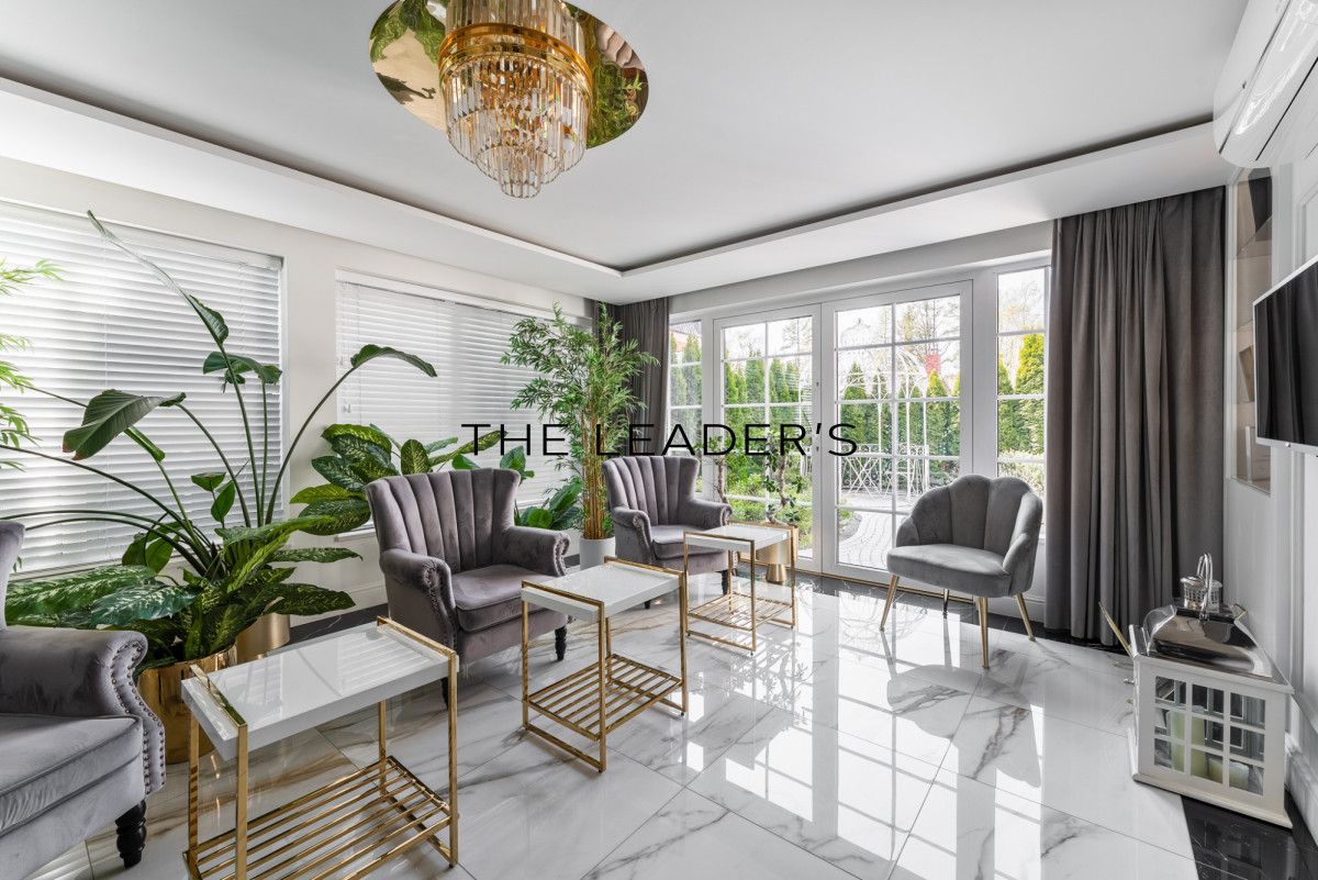 dom wolnostojący, 12 pokoi Warszawa Wawer