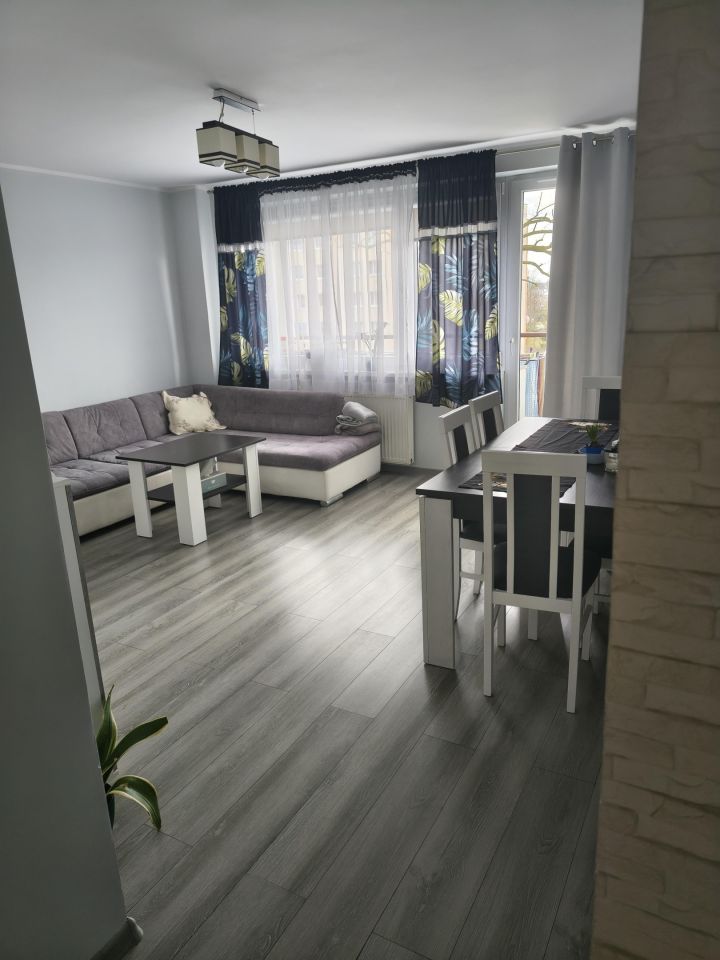 Mieszkanie 3-pokojowe Wołczyn, os. Młodych. Zdjęcie 2