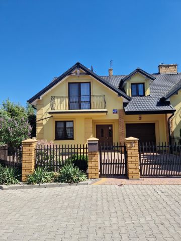 dom szeregowy, 6 pokoi Marki Struga, ul. Legionowa. Zdjęcie 1