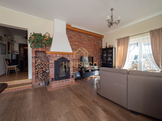 dom wolnostojący, 6 pokoi Rokitnica, ul. Kwiatowa. Zdjęcie 1