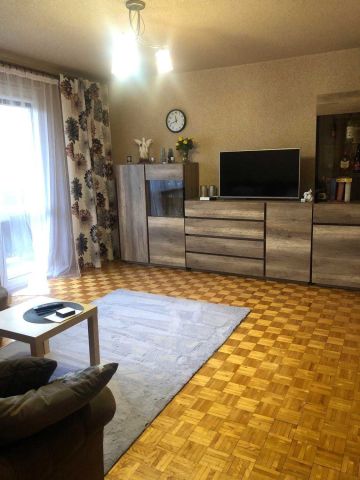 Mieszkanie 3-pokojowe Pionki, ul. Adama Asnyka. Zdjęcie 1